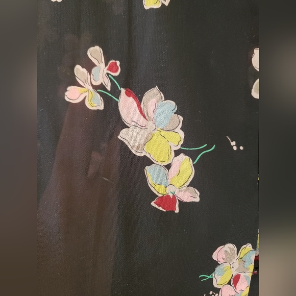 GORGEOUS Esprit sheer floral blouse - Picture 5 of 7